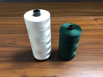 Top kvalitet hvid filament polyester sytråd garn